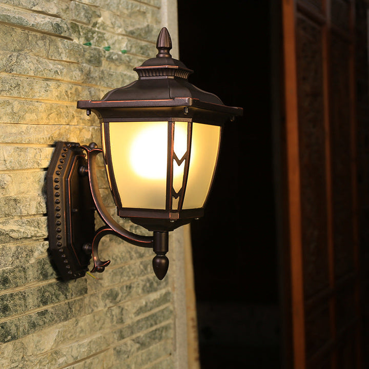 Skørter | Coffee 1-Light Wall Mounted Lamp Fixture Lodges Matte Glass Pine Cone Wall Sconce Lighting for Outdoors