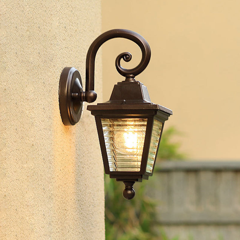 Skørter | 1 Light Wall Lamp Rustic Outdoor Wall Light with Glacier Prismatic Glass Shade in Black