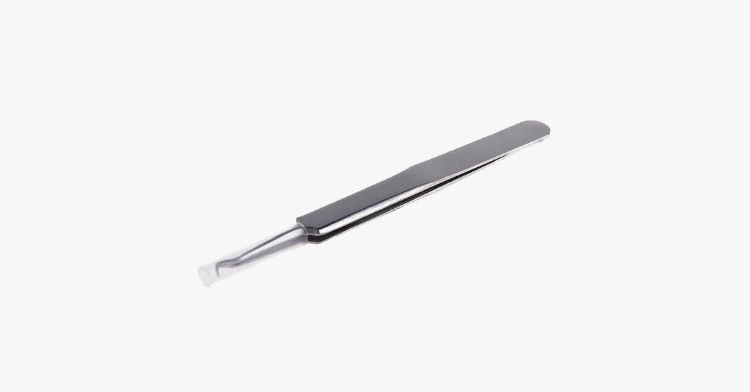 Lisslune | Safe use of blackhead remover tweezers - Provides precise grip on the blackheads without damaging the skin