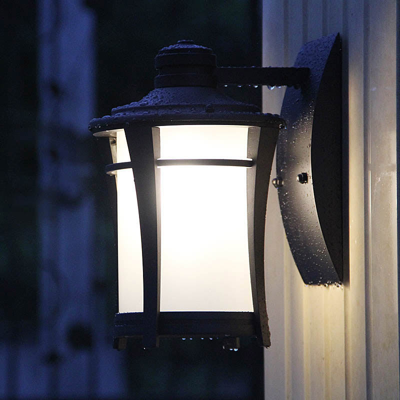 Skørter | 1-Light Wall Lamp Farmhouse Glass White/White and Yellow Glass Wall Mounted Lighting in Copper for Courtyard