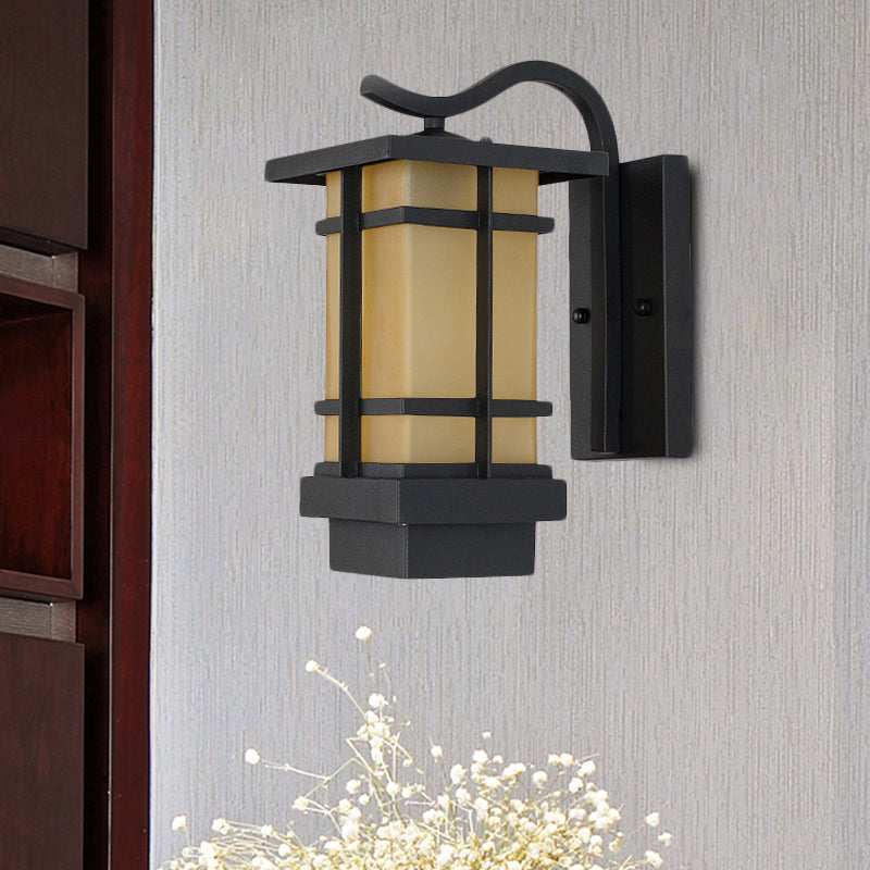 Skørter | Metal Black Wall Lamp Sconces Crossing 1 Main Country Wall Mount Lamp with White/Yellow Glass Shade