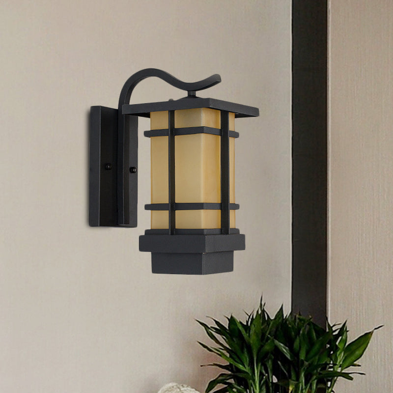 Skørter | Metal Black Wall Lamp Sconces Crossing 1 Main Country Wall Mount Lamp with White/Yellow Glass Shade