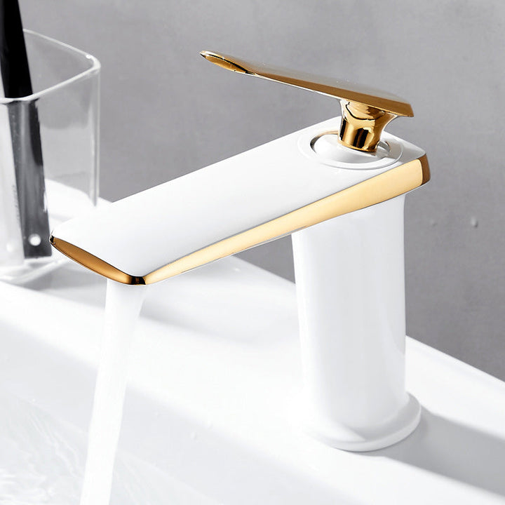 Lisslune | Single Hole Bathroom Faucet 6.69" H Modern Luxury Sink Faucet