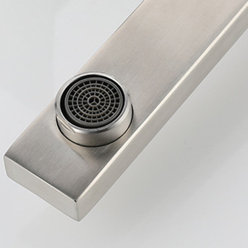 Lisslune | Contemporary style faucets with lever handles Wall-mounted faucets for the bathroom