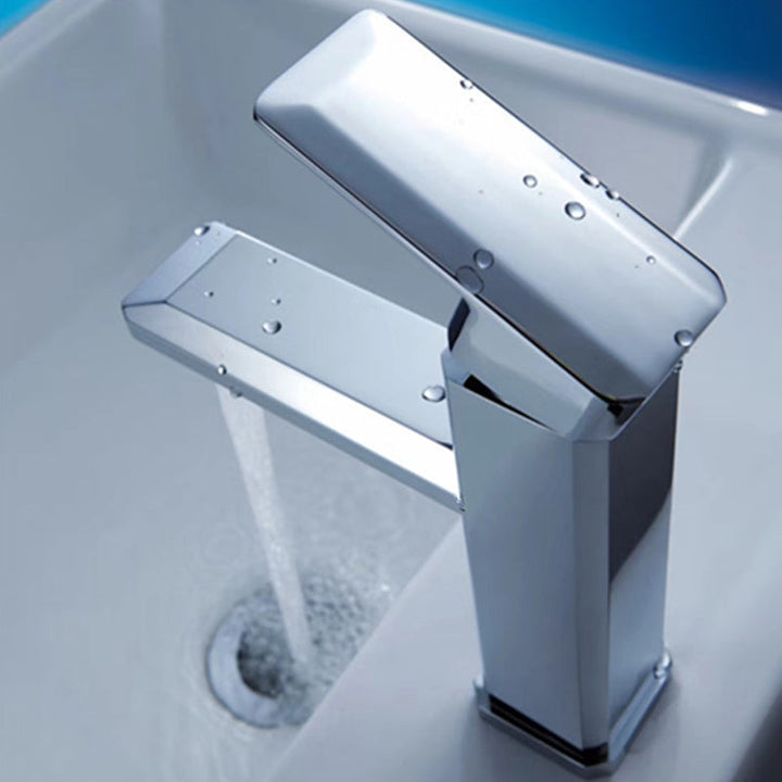 Lisslune | Single Hole Faucet 6.69" H Modern Low Arc Bathroom Sink Faucet
