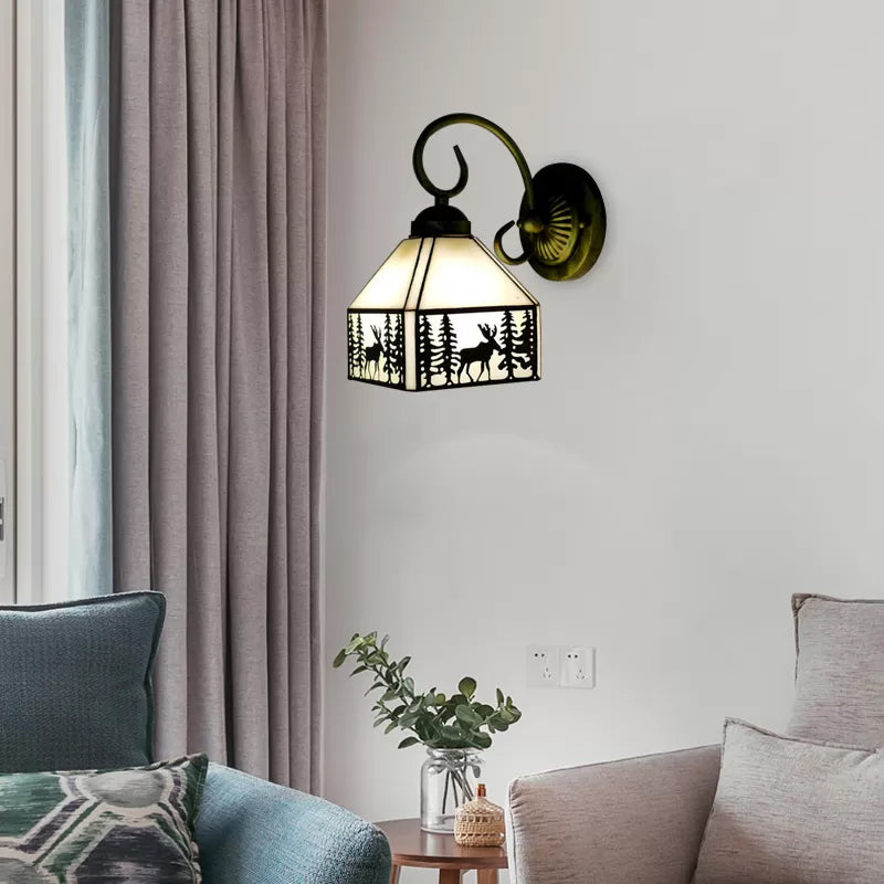 Lisslune | Lodge Stained Glass Wall Lighting with Curved Arm Single Light Mini Wall Mount Light