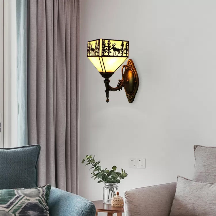 Lisslune | Lodge Stained Glass Wall Lighting with Curved Arm Single Light Mini Wall Mount Light