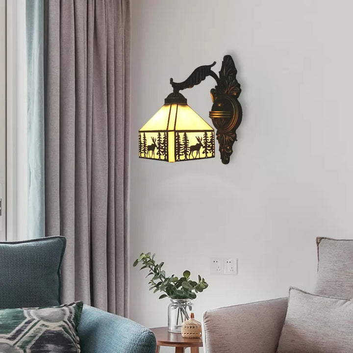 Lisslune | Lodge Stained Glass Wall Lighting with Curved Arm Single Light Mini Wall Mount Light
