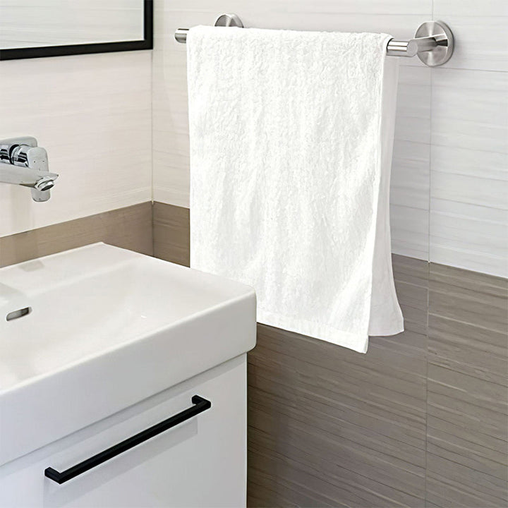 Lisslune | Metal Simple Bathroom Accessories as a Single Piece or in a Set in Silver