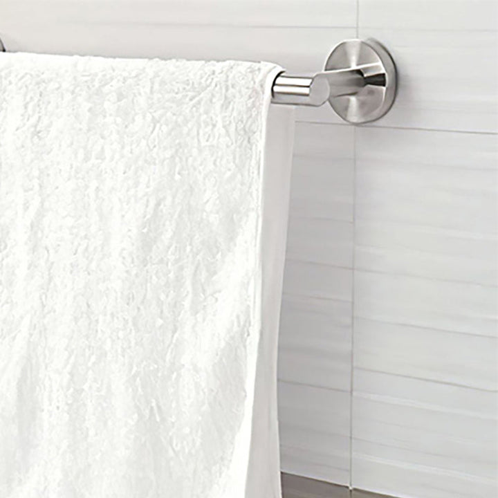 Lisslune | Metal Simple Bathroom Accessories as a Single Piece or in a Set in Silver