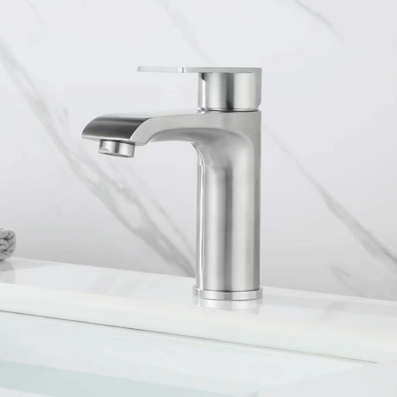 Lisslune | Single handle faucets Glam Style sink faucets for the bathroom
