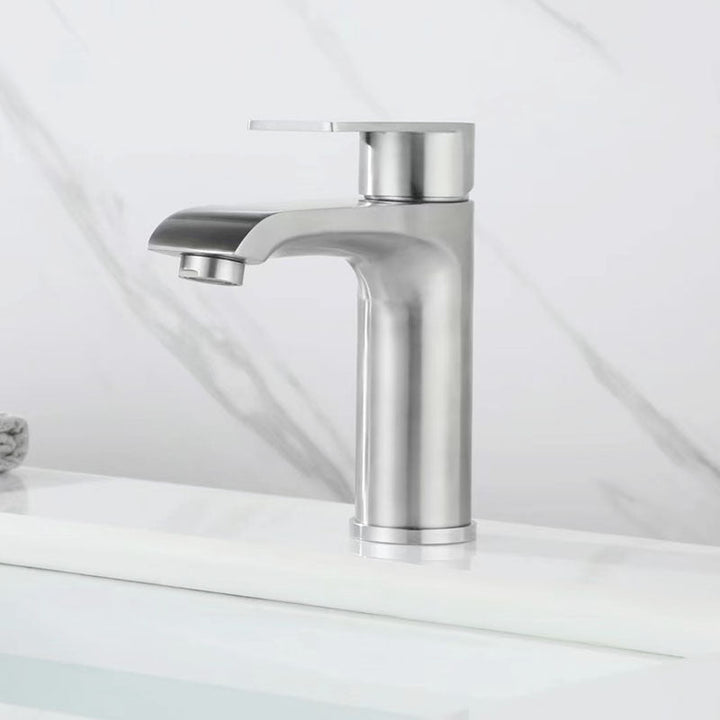 Lisslune | Single handle faucets Glam Style sink faucets for the bathroom