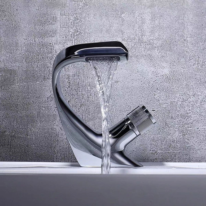 Lisslune | Modern center connection faucets single lever faucets with waterfall spout
