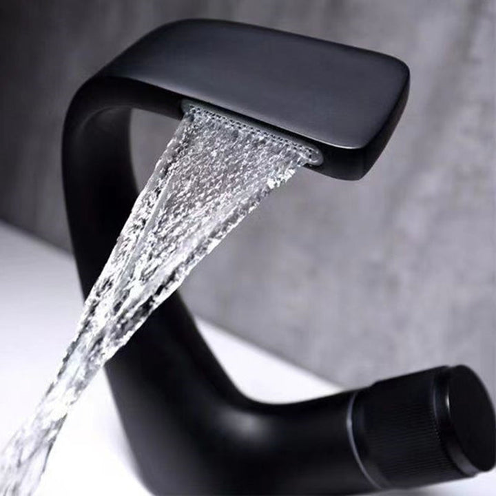 Lisslune | Modern center connection faucets single lever faucets with waterfall spout