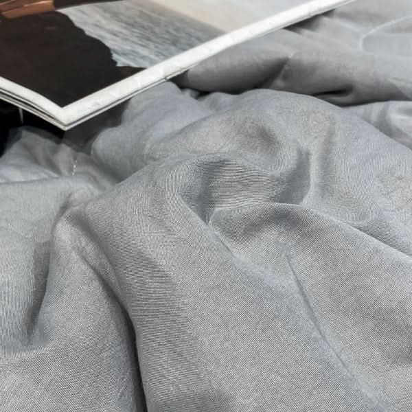 Lisslune | ComfyLux - Premium Lightweight Blanket