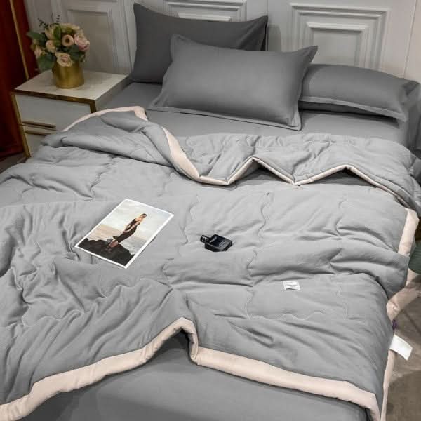 Lisslune | ComfyLux - Premium Lightweight Blanket