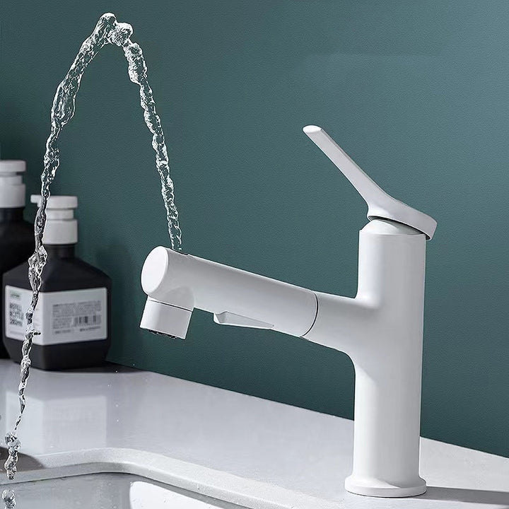 Lisslune | Round contemporary bathroom fixture with lever handle and single hole installation