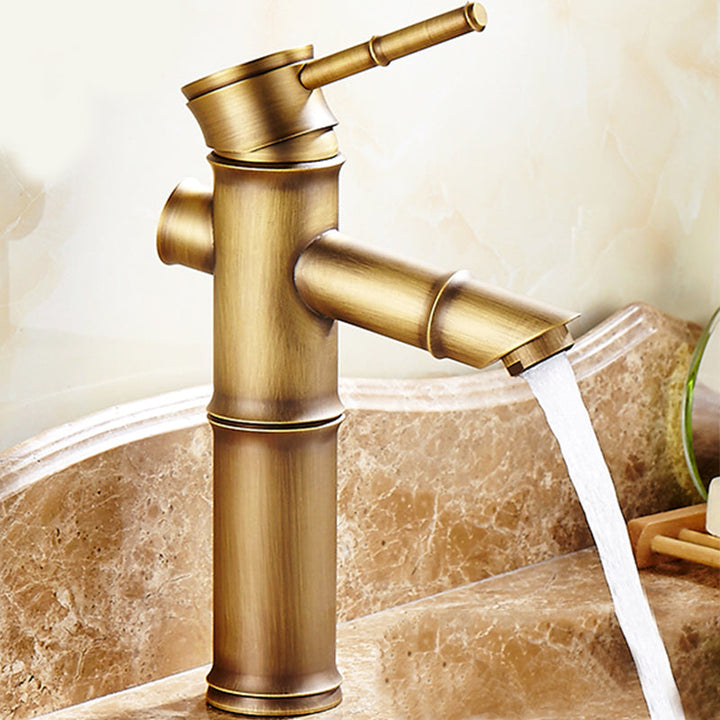 Lisslune | Country House Style Single Hole Sink Faucet with a Lever Handle