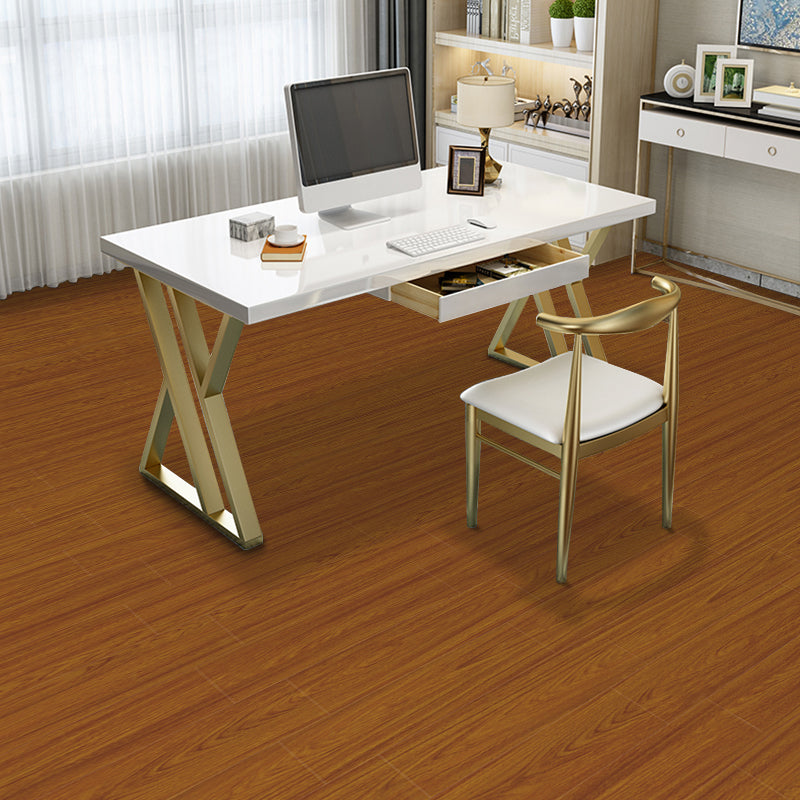 Lisslune | Classic Style Vinyl Flooring Self-Adhesive Vinyl Flooring with Wood Look