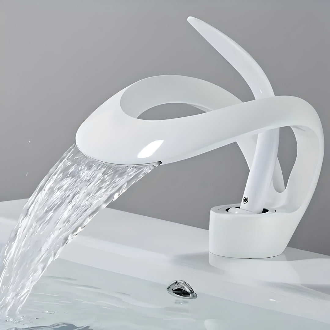 Lisslune | AquaGleam – Minimalist Bathroom Basin Tap