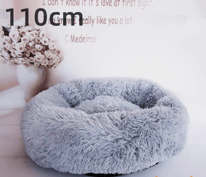 Lisslune | CozyNest | Winter Dog Bed | Luxe Comfort | Sustainable and Stylish