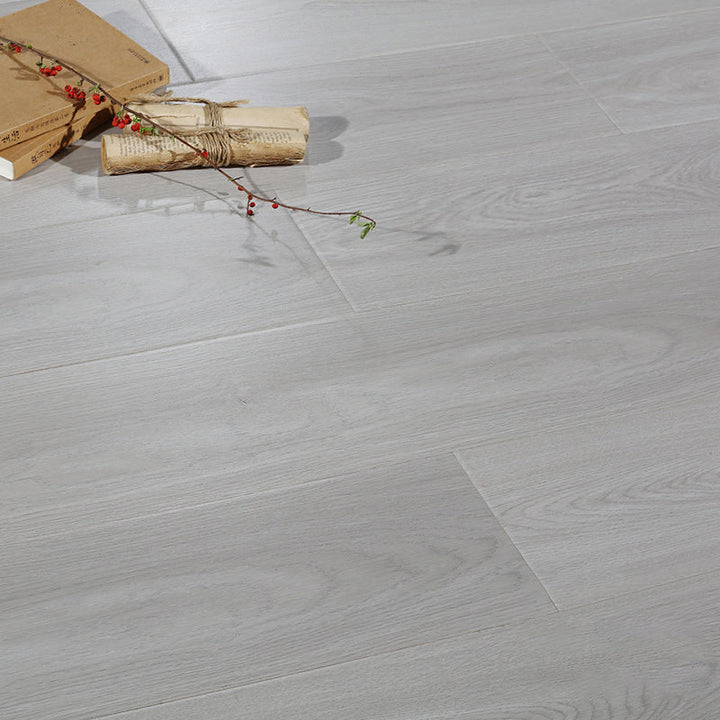 Lisslune | Maple Modern Click Lock Laminate Stain Resistant Laminate Floor