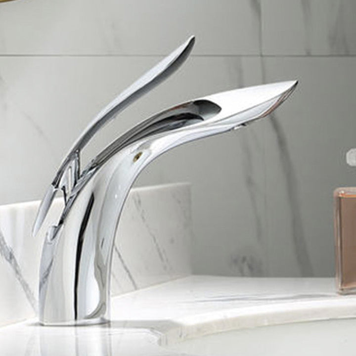 Lisslune | Brass 1-Hole Basin Mixer Tap Lever Handle Sink Faucet Round Modern Faucet for Bathroom