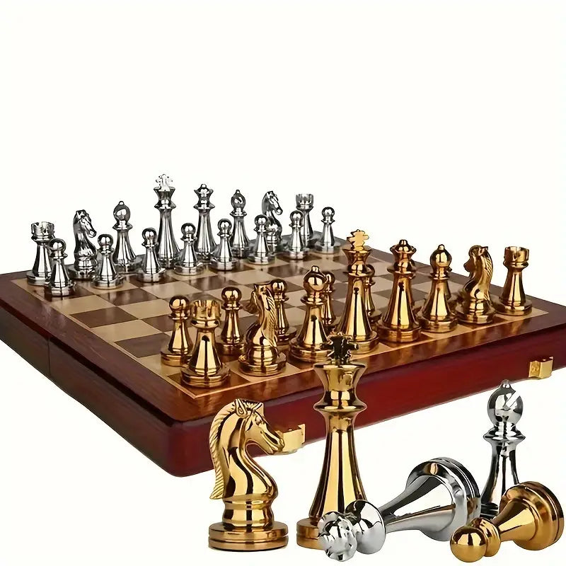 Lisslune | Regal Chess Set – Exclusive collapsible chess set made of wood with metal pieces