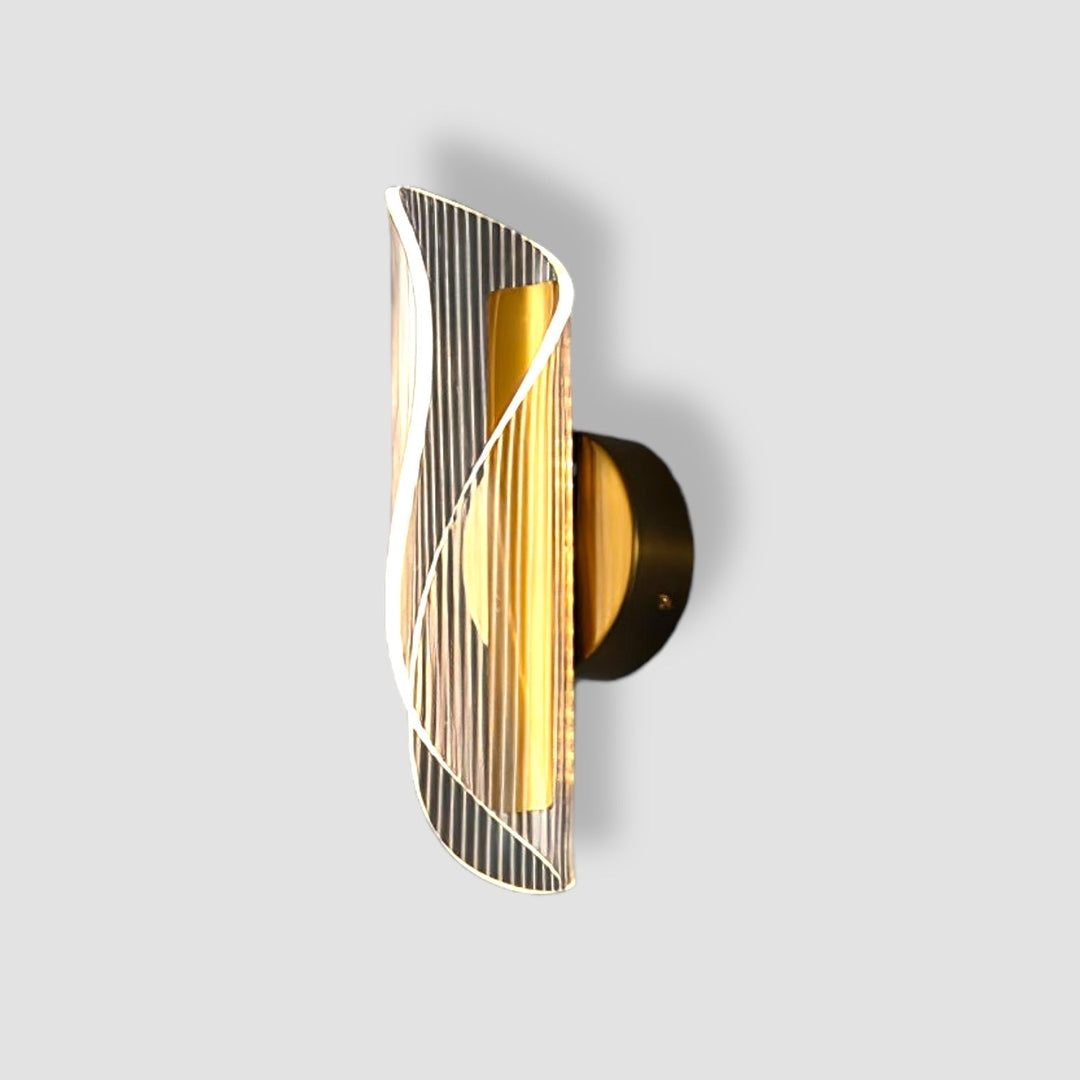 Lisslune | CrystalAura – Sparkling Crystal Wall Light for Glamorous Touch