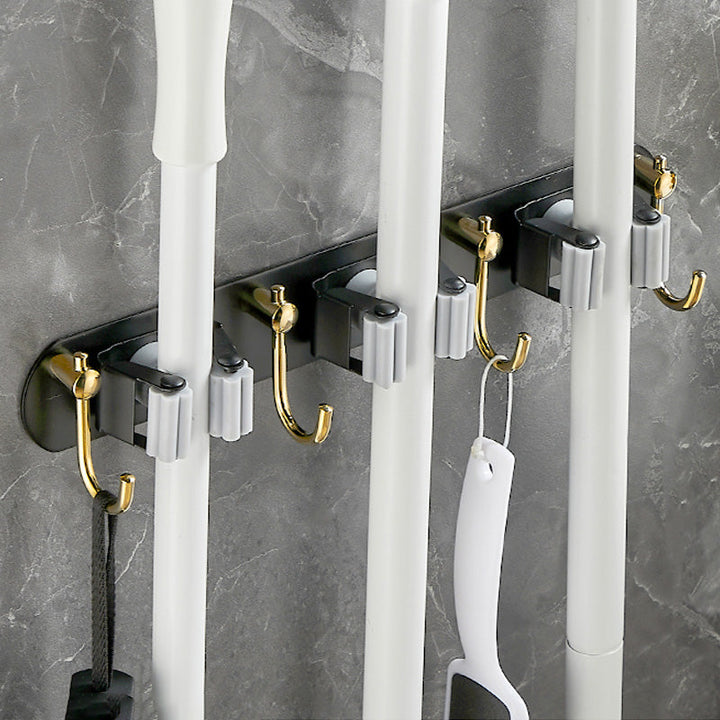 Lisslune | 5-piece modern bathroom accessory set made of black brass bathroom hardware