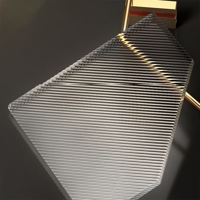 Lisslune | Bathroom Accessories Set in Gold Metal and Acrylic Bathroom Accessories Set