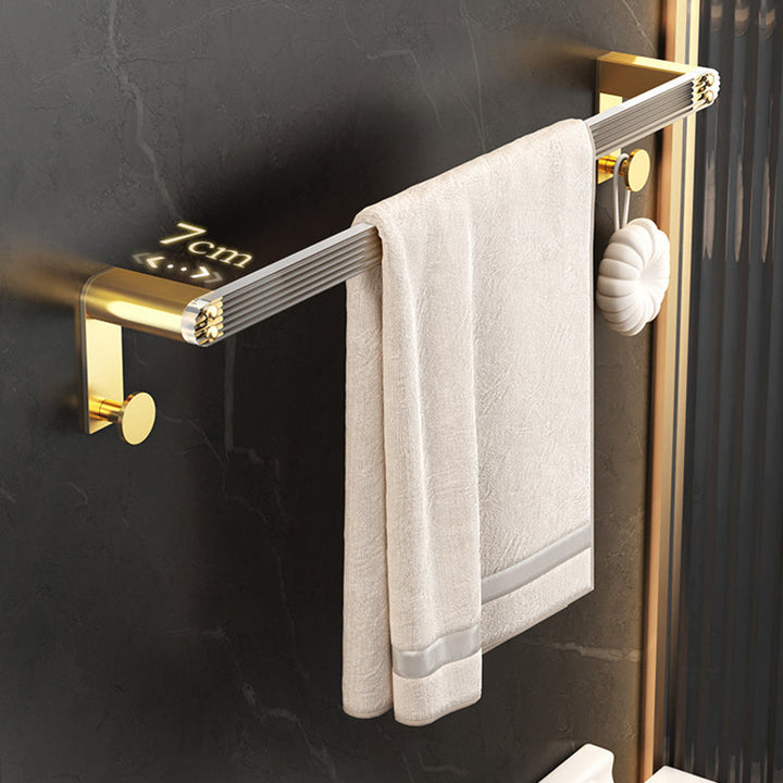 Lisslune | Bathroom Accessories Set in Gold Metal and Acrylic Bathroom Accessories Set