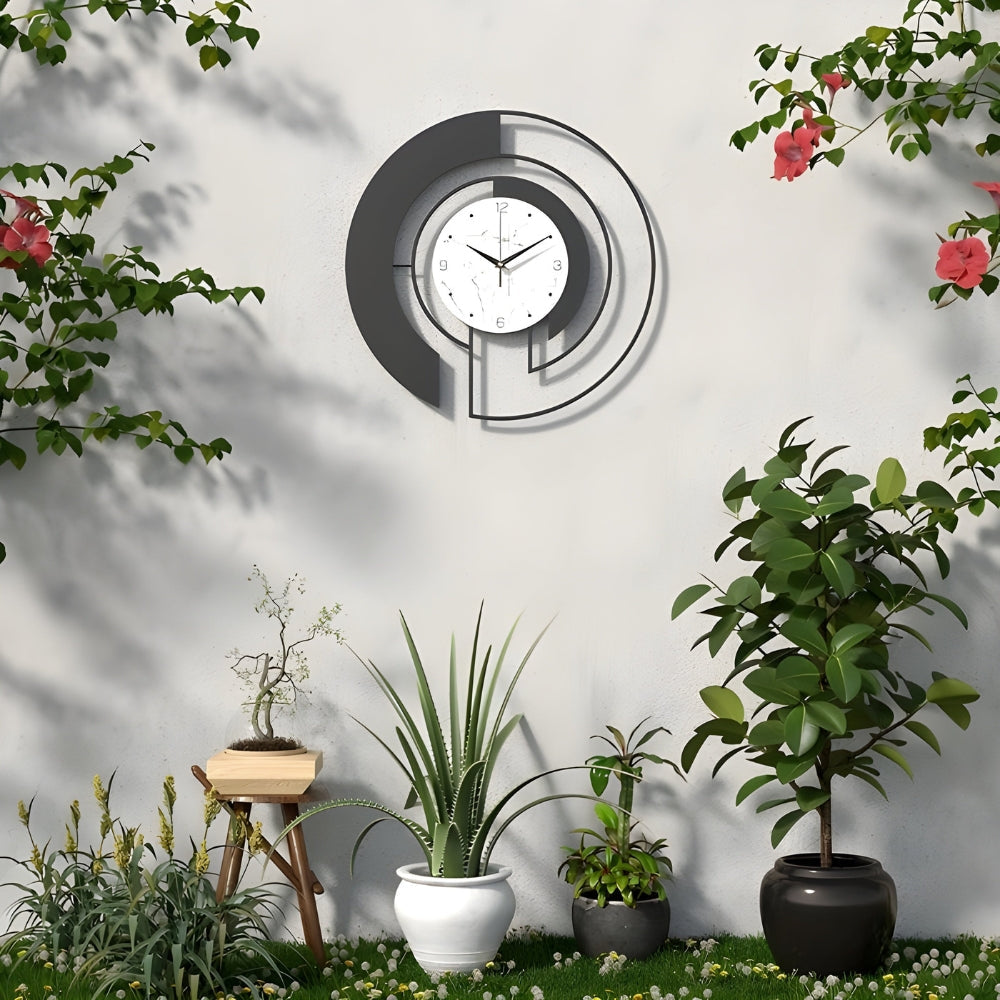 Lisslune | SerenityTick – Quiet geometric wall clock with smooth movement for peaceful spaces