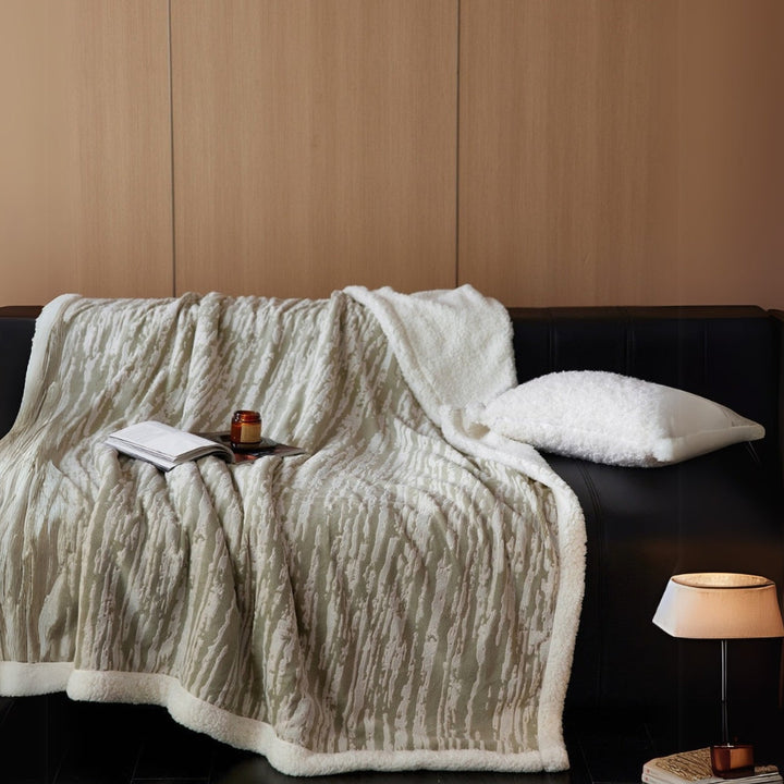 Lisslune | Bark-Inspired Snuggle Blanket