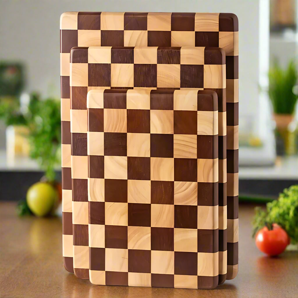 Lisslune | Chess-Inspired Acacia Wood Chopping Board