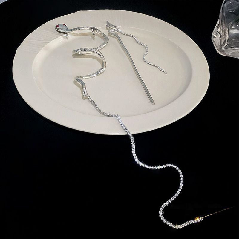 Lisslune | Silver Spiral Snake Tassel Hairpin