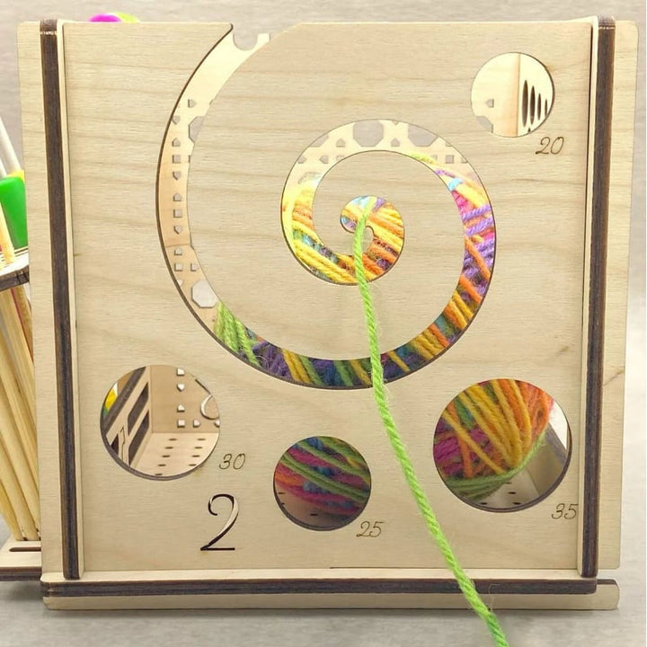 Lisslune | All-in-one wood yarn bowl - Multifunctional knitting tool