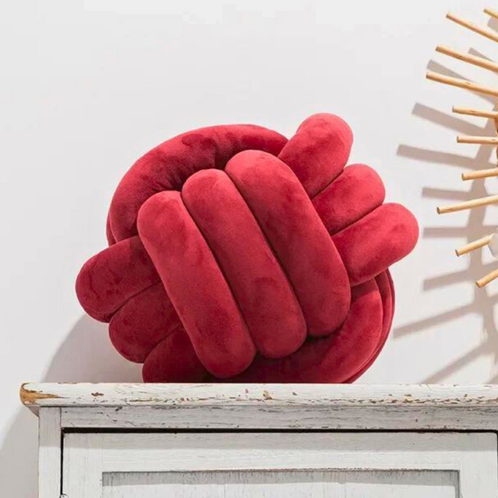 Lisslune | Scandinavian Knot Cushion made of Velvet