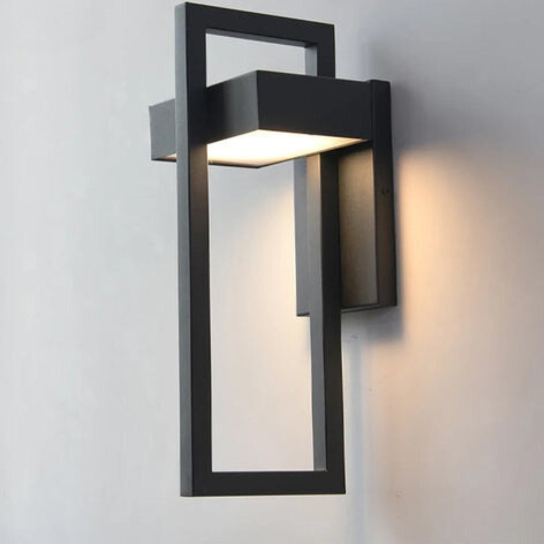 Lisslune | SunGlow modern solar garden lamp