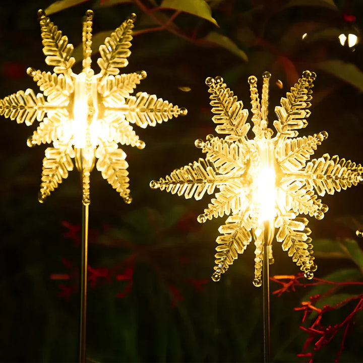 Lisslune | FrostyGlow - Waterproof LED Solar-Powered Snowflake Decoration Light for the Lawn