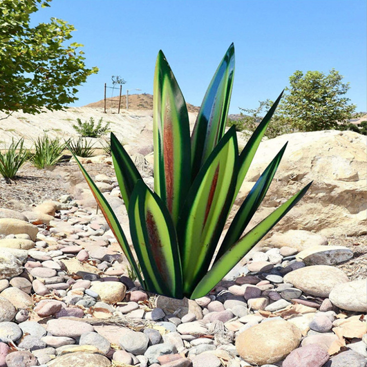 Lisslune | Waterproof Solar Garden Agave Lamp as Decoration
