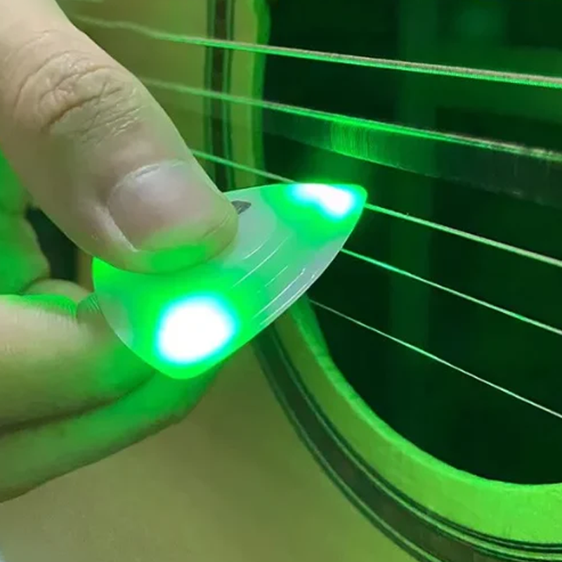 Lisslune | Light Up Guitar Plectrum