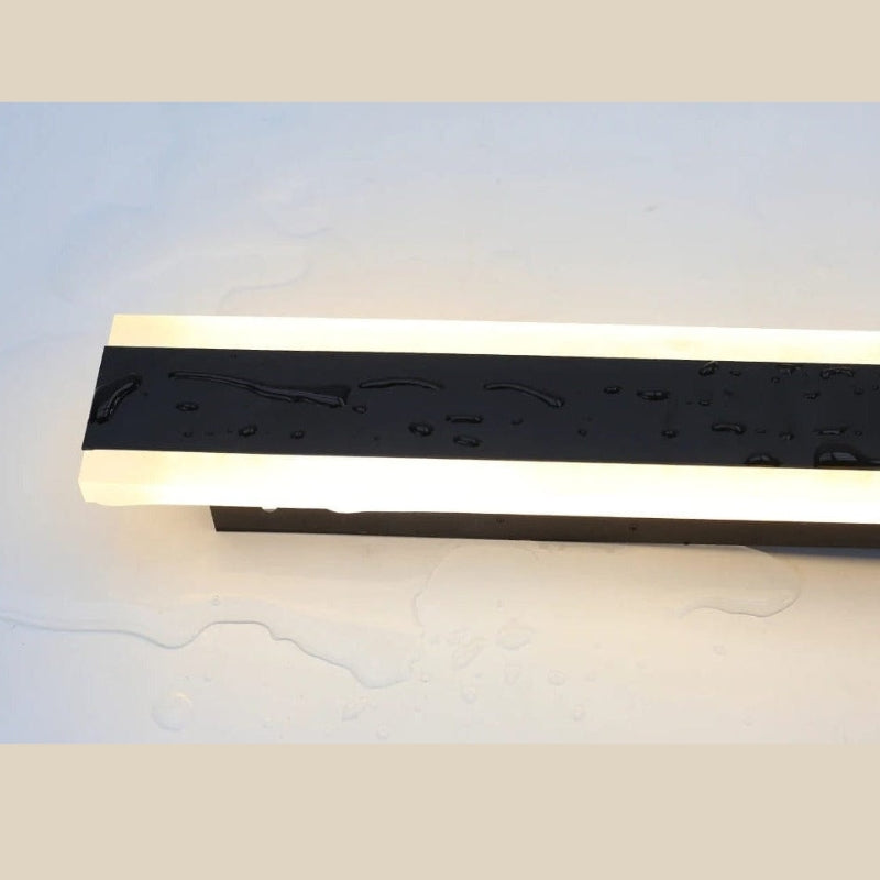 Lisslune | Smart LED Outdoor Wall Light with Light Sensor – Remote Control & Dimmable Features