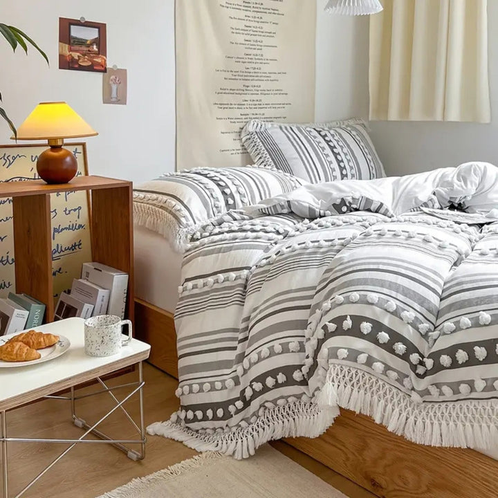 Lisslune | Soft Stripe and Tassel Duvet Set | 3pcs
