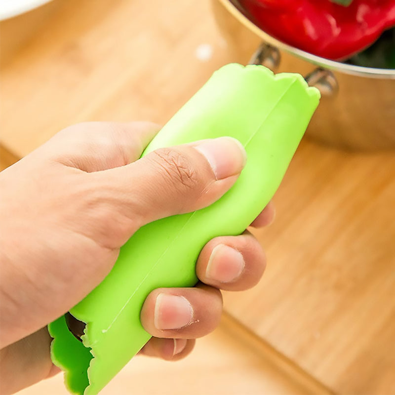 Lisslune | Rolling Garlic Peeler