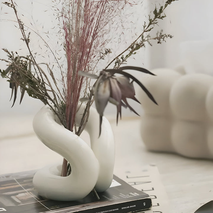 Lisslune | Nordic Knot Ceramic Holder
