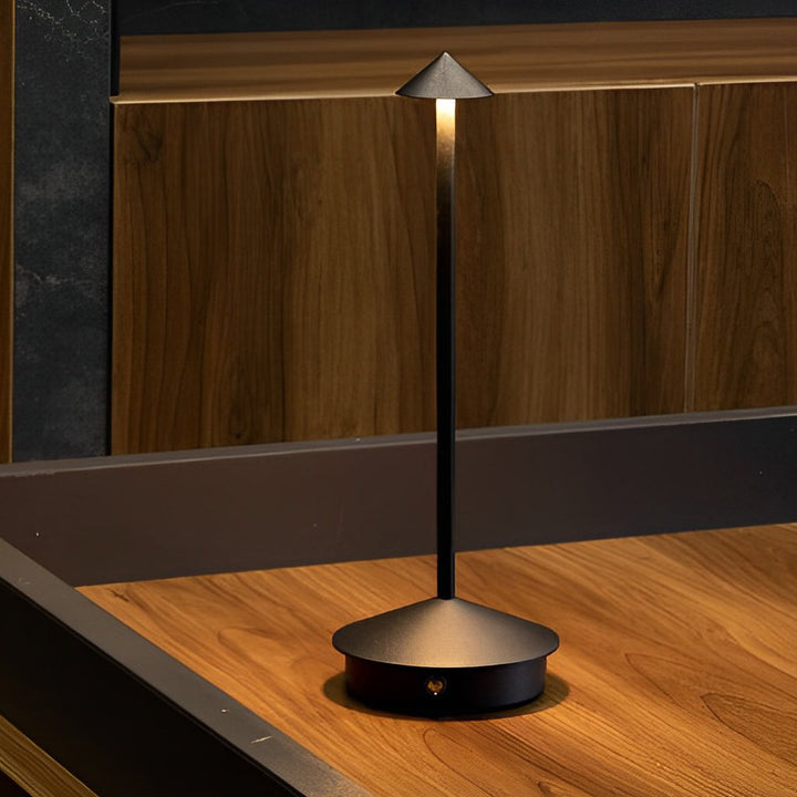 Lisslune | Pina Pro - Stylish Dimmable USB Table Lamp