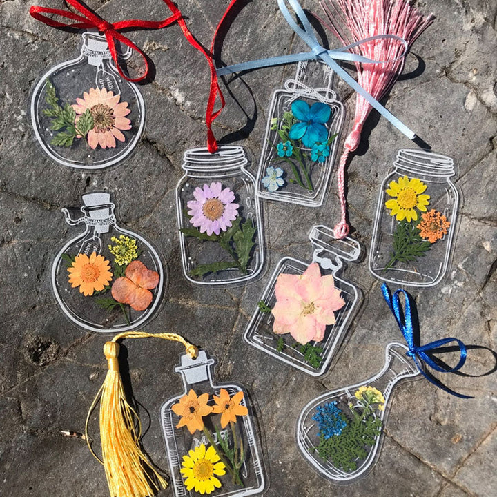 Lisslune | Transparent dried flower bookmarks