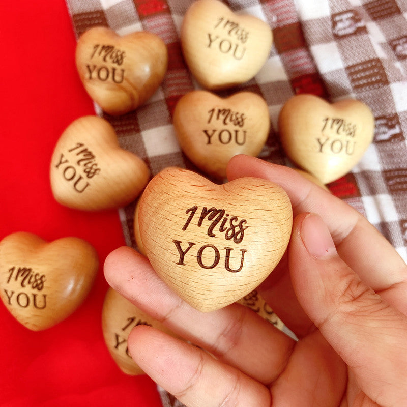Lisslune | Small Pocket Hug Wooden Heart Token