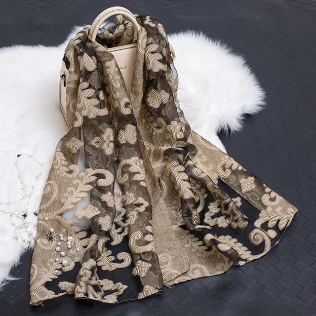 Lisslune | Silk scarf with cut flowers hollow motif